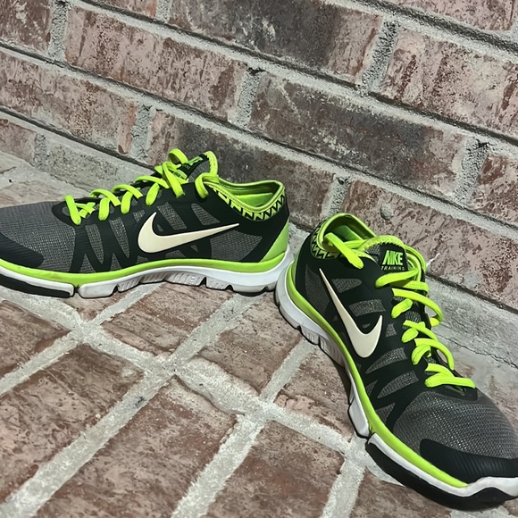 Women’s Nike flex supreme TR3 green/grey size 8.5 - Picture 10 of 12